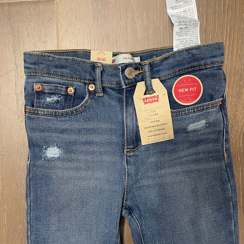 Girls Levi’s 726 Flare high rise jeans. NWT. Size 8 - Picture 2 of 3